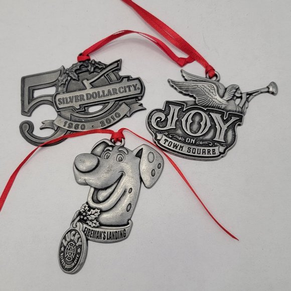 Silver Dollar City Firemans Landing Lucky Dog Made USA Christmas Ornament 2015 - Picture 11 of 11